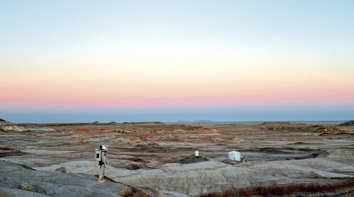 Vincent Fournier, Mars Desert Research Station #11 [MDRS], Mars Society, San Rafael S 64 well, Utah, U.S.A., 2008, Impression jet d’encre sur Hahnemühle Baryta 315g, 150 x 200 cm